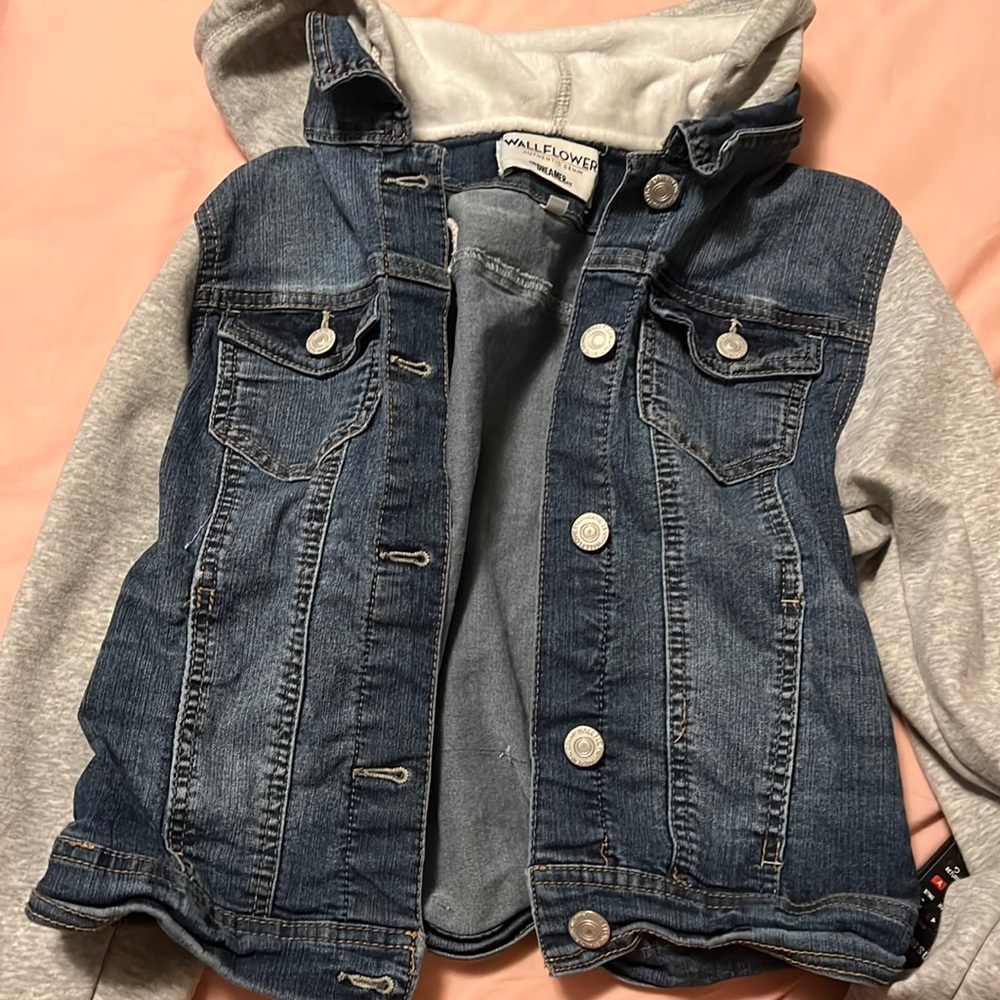 Hoodie, jean jacket